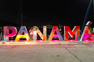 Panama de nuit : Cinta Costera + Casco Antiguo + Amador et dîner en 3 services