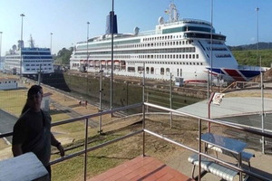 Panamá: esclusas del canal y fuerte de San Lorenzo