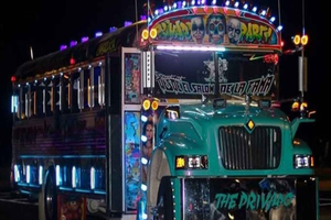 Panama City: Party Bus di carnevale con drink e DJ