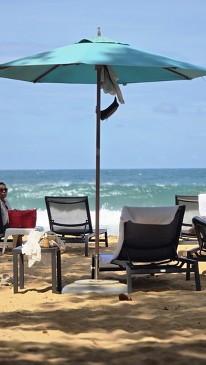 Bluff Beach Club