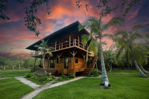Bocas Coral Reef - Luxury Overwater Villa