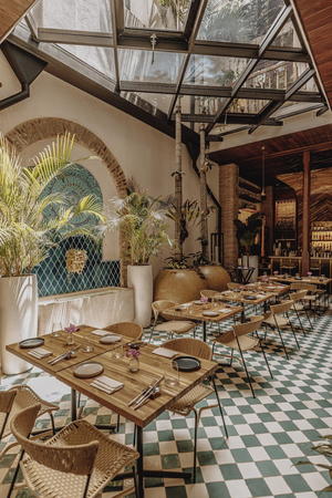Kaandela Restaurant