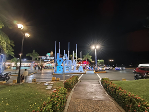 MARINN Tropical Vibes Hotel