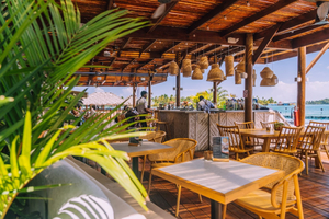 Merén Pool Club & Restaurant