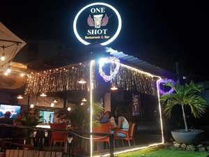 One Shot Restaurante Colombiano | Plaza La Cresta