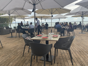 Petit Paris Ocean Deck