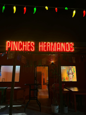Pinches Hermanos