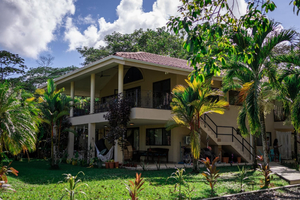 Seahouse Beachfront B&B