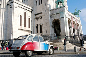 Pariisi: Citroen 2CV:llä.