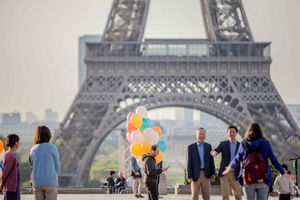 Eiffel Tower Guided Tour & 24-Hour Hop-On Bus Combo