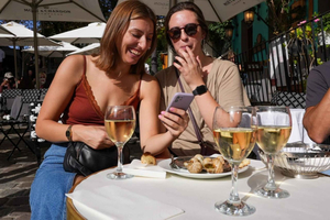 Tour gastronomico del Marais con zuppa di cipolle francese, formaggio e vino