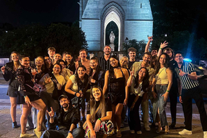 Paris : Visite guidée des pubs du centre ville avec shots et entrée dans les clubs