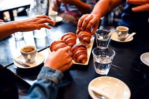 Paris: Le Marais District Food Tour with 10+ Tastings & Wine