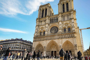 Paris: Notre-Dame Cathedral and Sainte-Chapelle Guided Tour