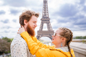 Paris: Premium-Fotoshooting mit Blick auf den ikonischen Eiffelturm