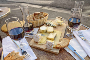 Paris Private Food Tour in Montmartre: Wine & Local Cuisine