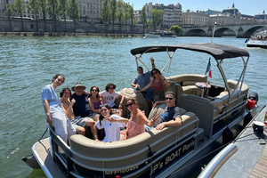 Paris: Private Seine River Cruise