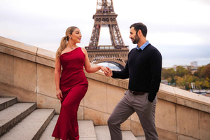 Paris : séance photo professionnelle avec la Tour Eiffel
