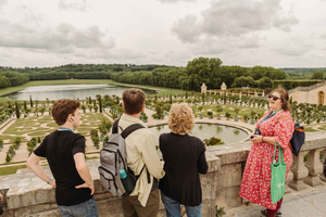 Small Group Paris to Versailles Day Trip with Garden Stroll