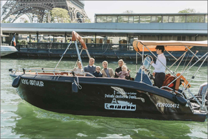 シャンパン付きパリのトッププライベートクルーズ + その他のサプライズ