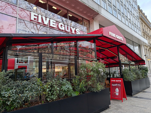 Five Guys Burgers and Fries Champs-Élysées