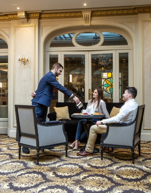Hotel Saint-Petersbourg Opera & SPA