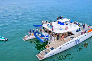 Pattaya: 3 Islands Catamaran Tour with Buffet Lunch