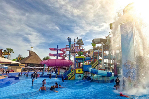 Pattaya Aquaverse Water Park, dagsbiljett med transfer