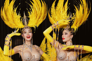 Pattaya: Evening City Tour & Alcazar Cabaret Show