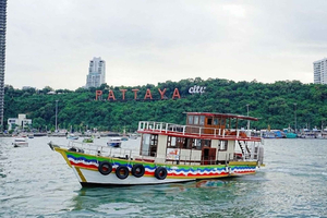 Pattaya Sunset Boat Party on Waves