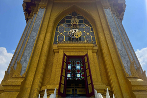 Pattaya Temples, Long Neck Tribe, and Lunch Tour