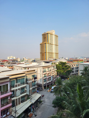 Bluebird Inn - Pattaya