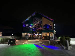 Box Box Hotel and Sports Restaurant