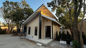 Eastern View Resort & Pool Villa