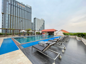 Intimate Hotel