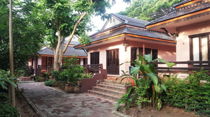 Phalaburi Resort-พลาบุรี รีสอร์ท