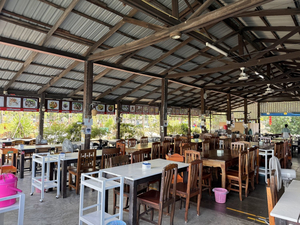 Ruen Nam Seafood Restaurant