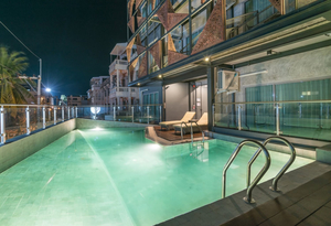 sea crest by jomtien hotel