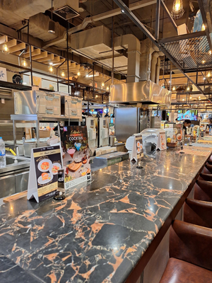 Tops Eatery Central Pattaya Beach