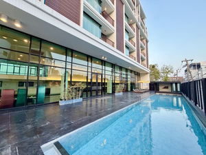 Tsix5 Hotel