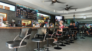 Wombat & Kiwi Bar And Restaurant