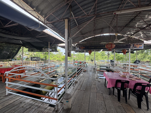 Floating Seafood Paradise Restaurant