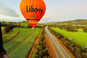 Perth: Avon Valley Hot Air Balloon Flight with Breakfast