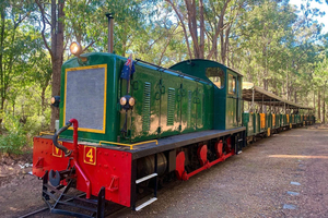 Perth: Dwellingup Train, Trails, and Woodfired Delights Tour