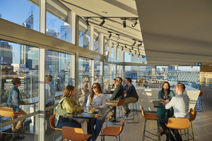 18 Knots Rooftop Bar
