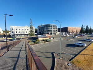 Australia Hotel