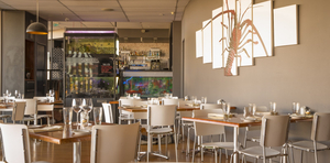 TheCray Seafood & Grill Restaurant, Belmont