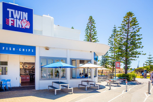 Twin Fin Restaurant & Bar