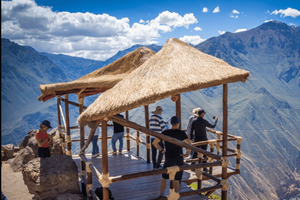 2 dias de trekking pelo cânion de Colca, terminando em Puno
