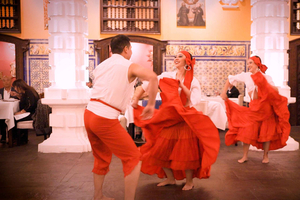 Dinner with Folkloric Show at Casa Tambo Restaurant